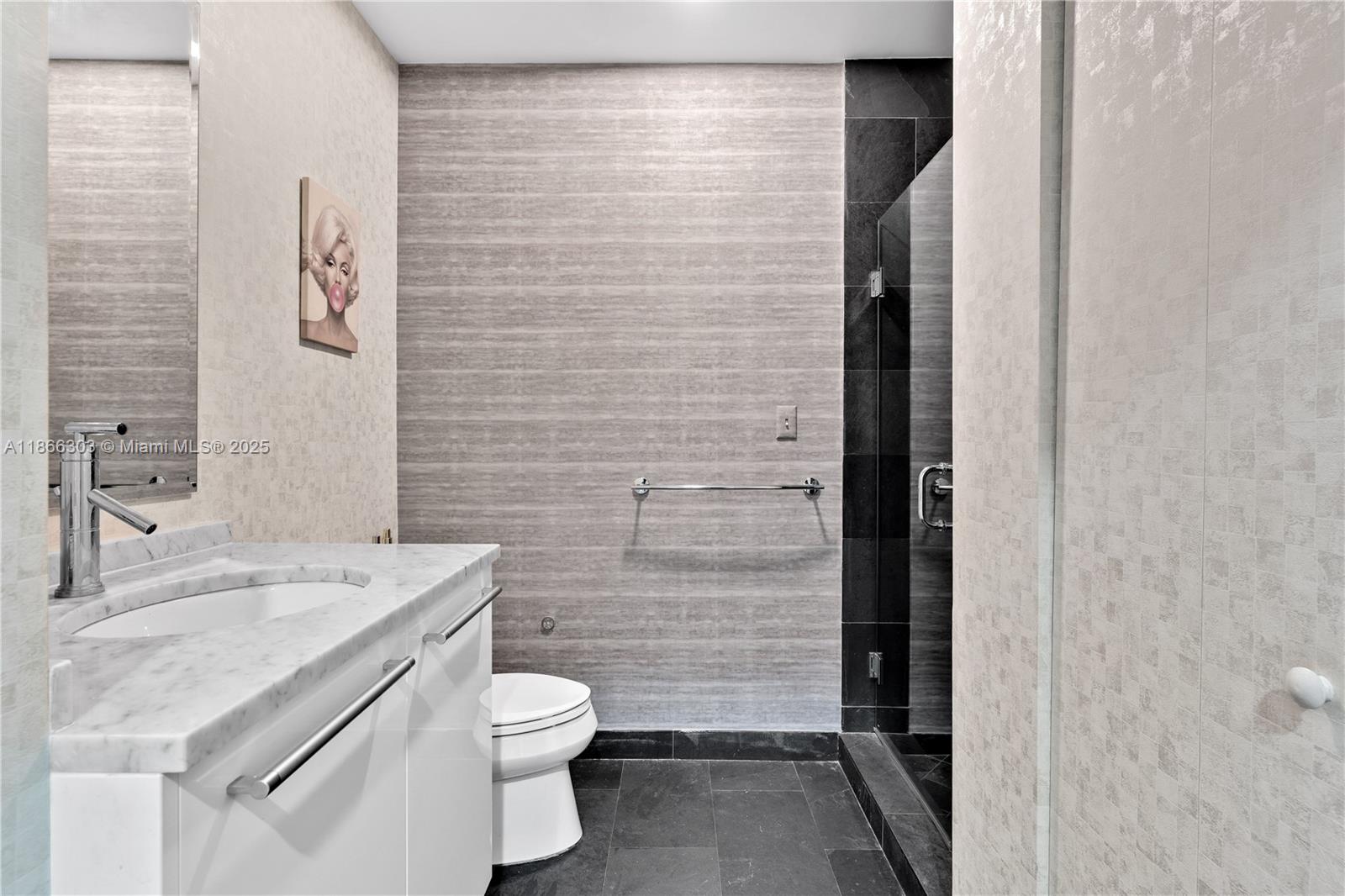 900 Biscayne Blvd #3003, Miami FL 33132