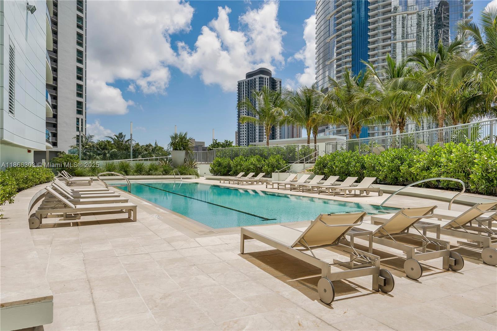 900 Biscayne Blvd #3003, Miami FL 33132