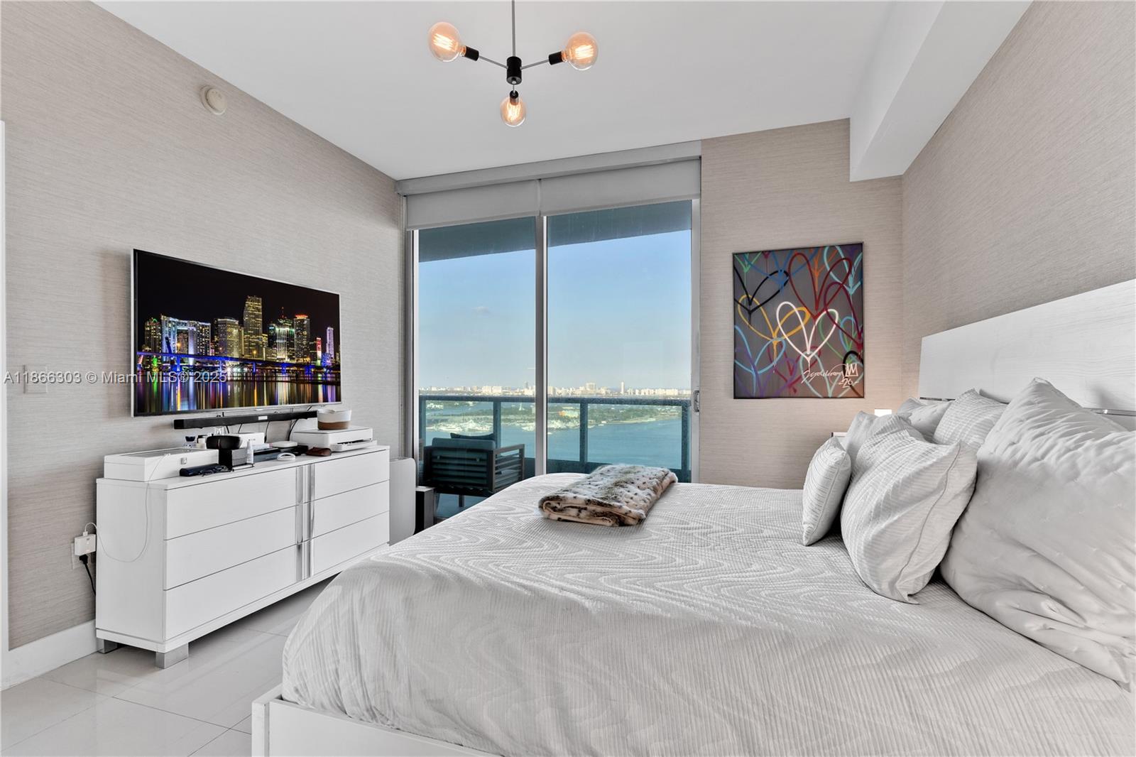900 Biscayne Blvd #3003, Miami FL 33132