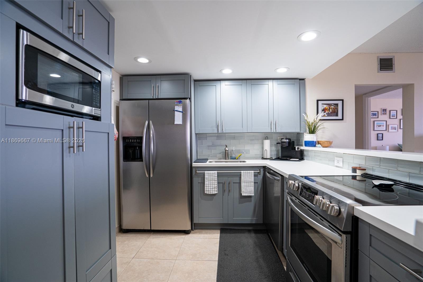 Property photo # 0
