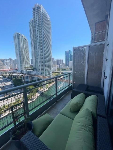 690 SW 1st Ct #1713, Miami FL 33130
