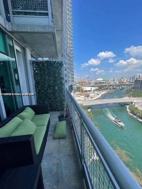 690 SW 1st Ct #1713, Miami FL 33130