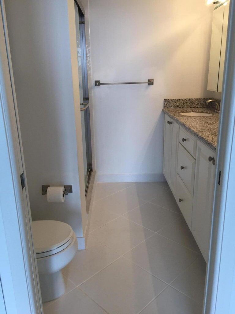 Photo 7 of home located at 15 Royal Palm Way 602, Boca Raton FL