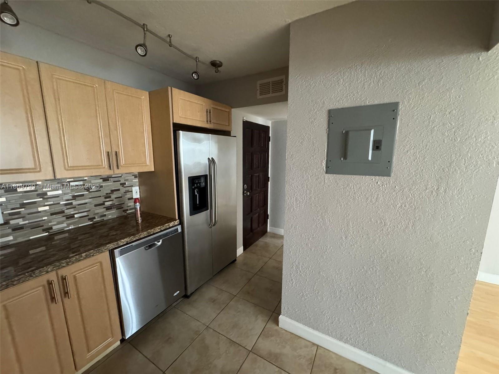 Property photo # 4