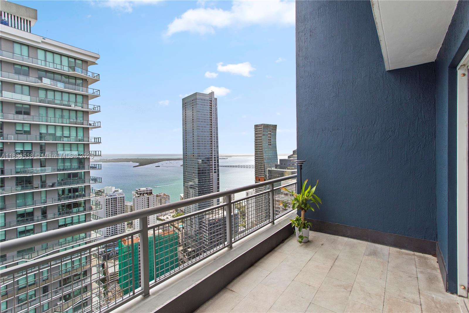 60 SW 13th St #4606, Miami FL 33130