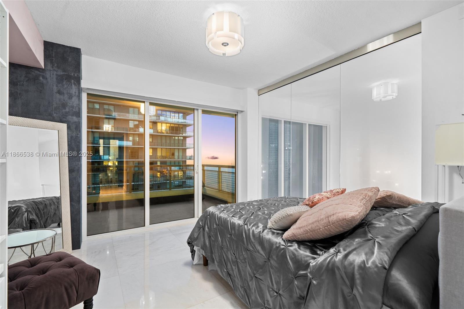 60 SW 13th St #4606, Miami FL 33130