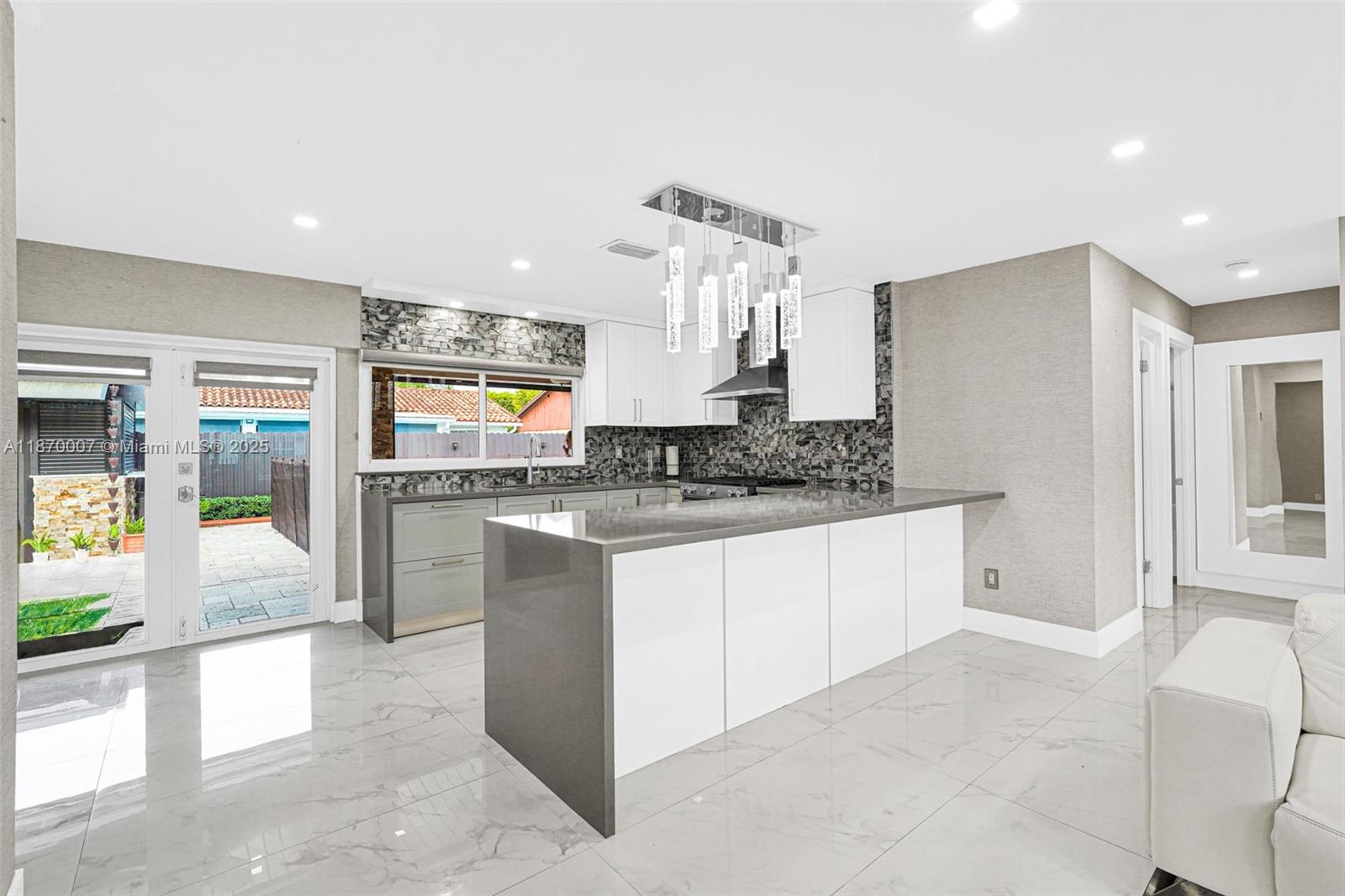 Property photo # 6