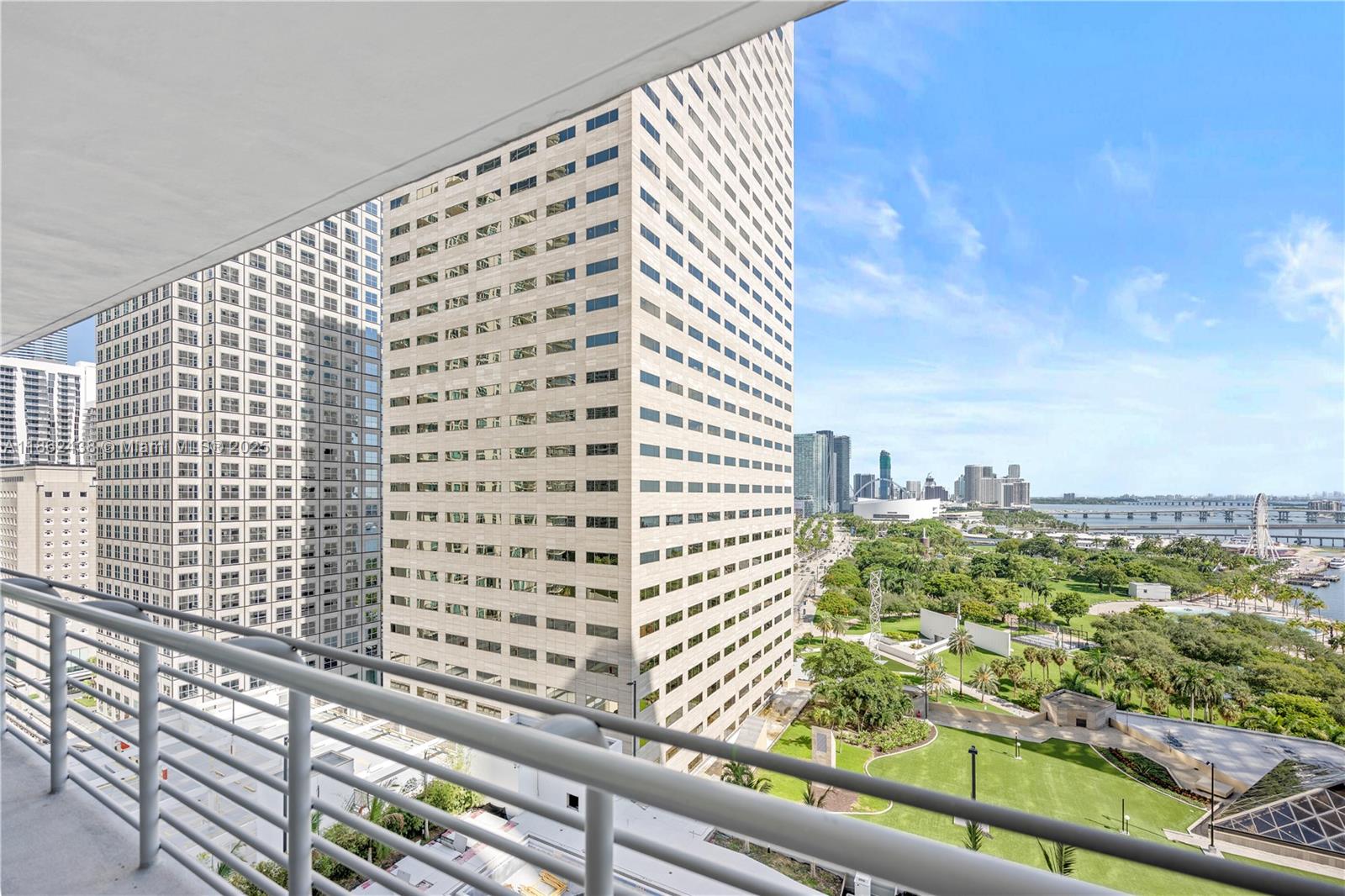 325 S Biscayne Blvd #1918, Miami FL 33131