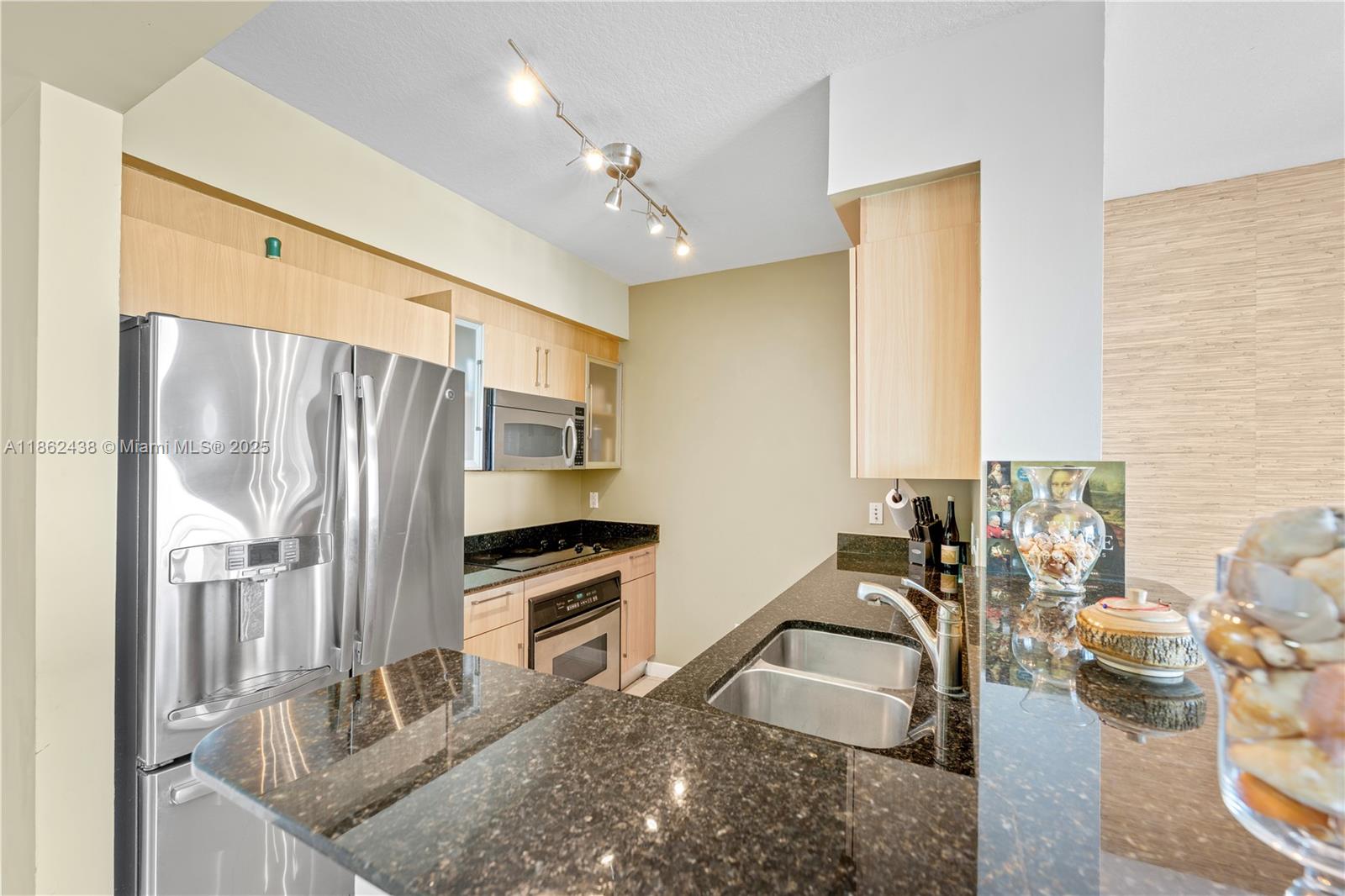 325 S Biscayne Blvd #1918, Miami FL 33131