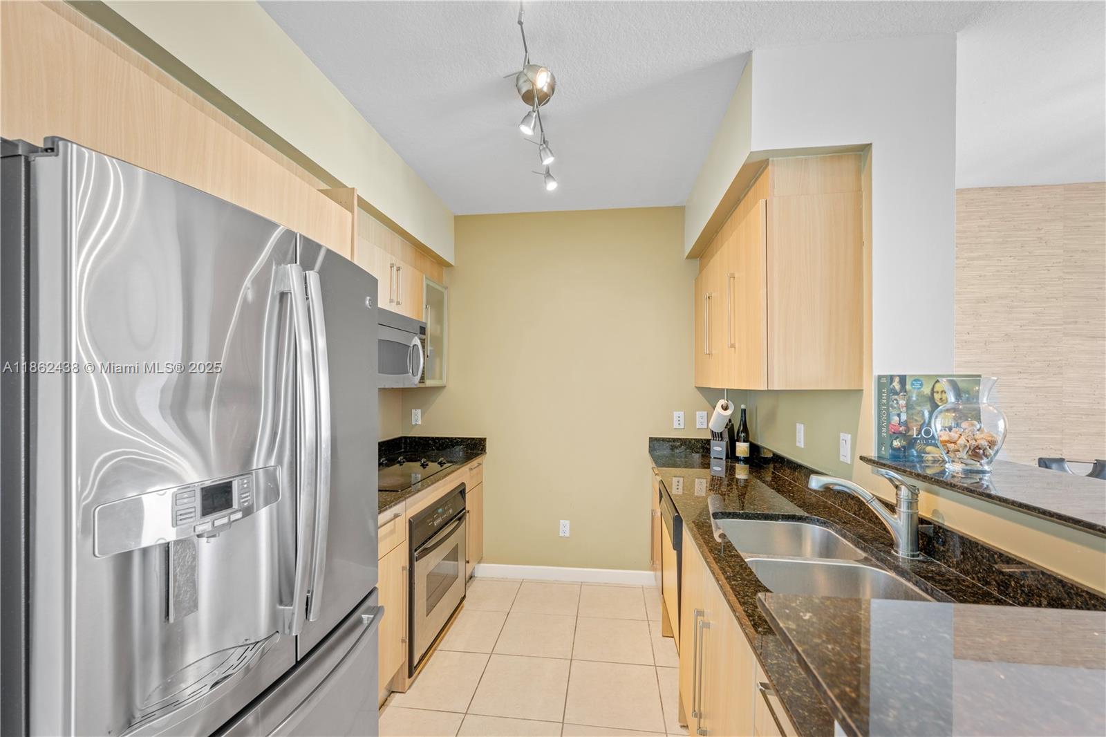 325 S Biscayne Blvd #1918, Miami FL 33131