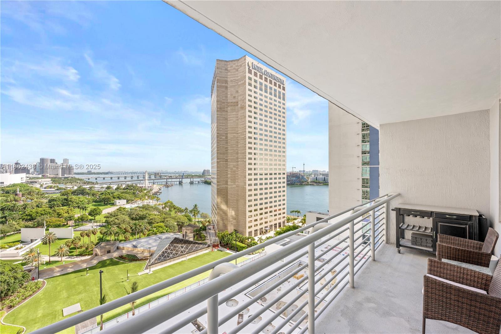 325 S Biscayne Blvd #1918, Miami FL 33131