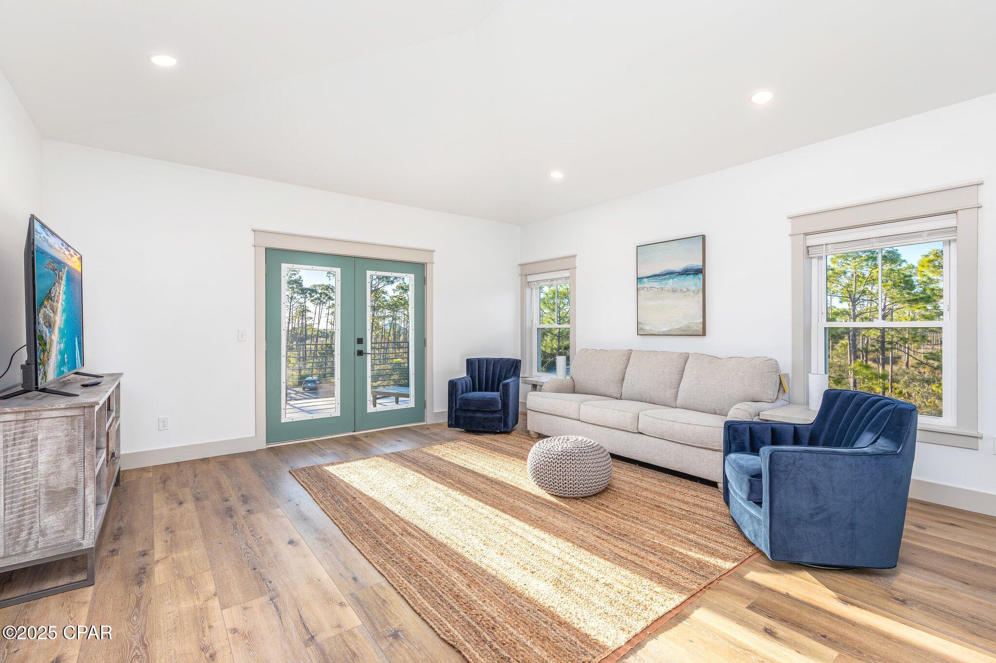 Image 30 For 214 Signal Lane