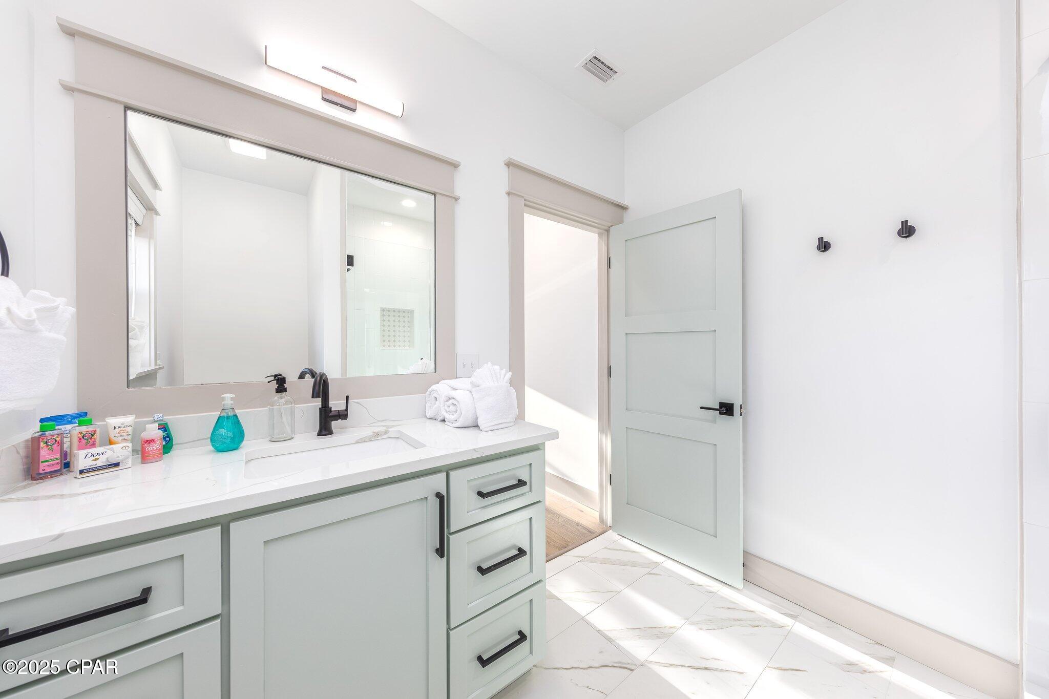 Image 38 For 214 Signal Lane