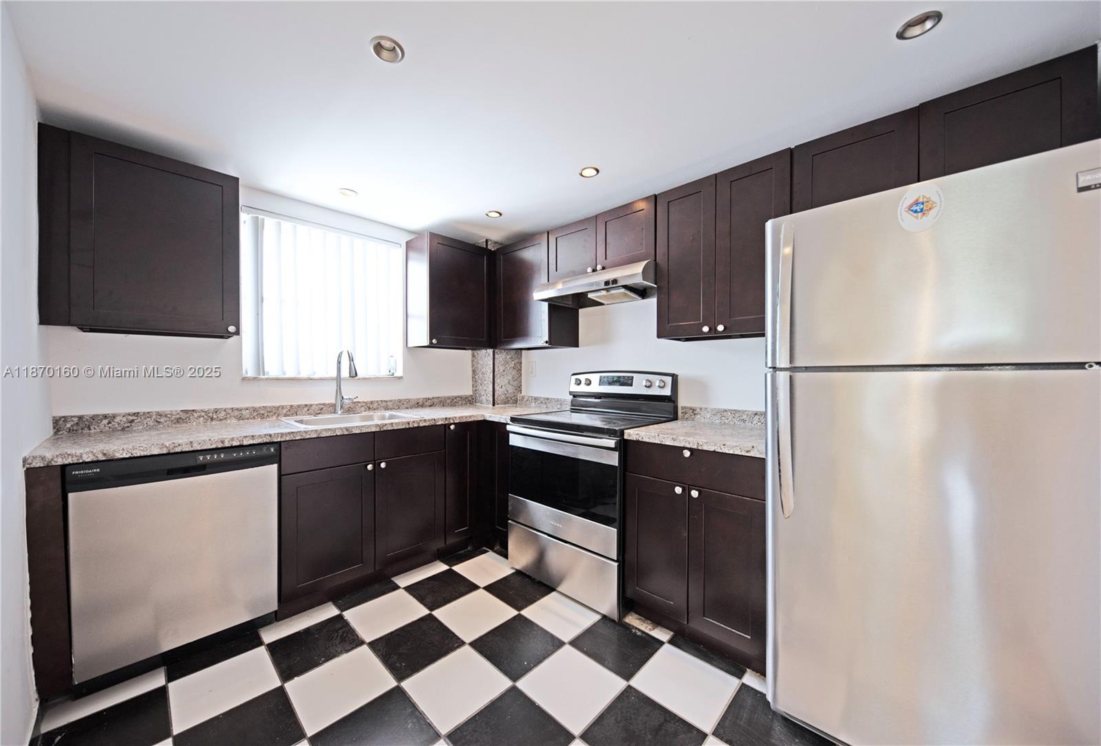 Property photo # 4