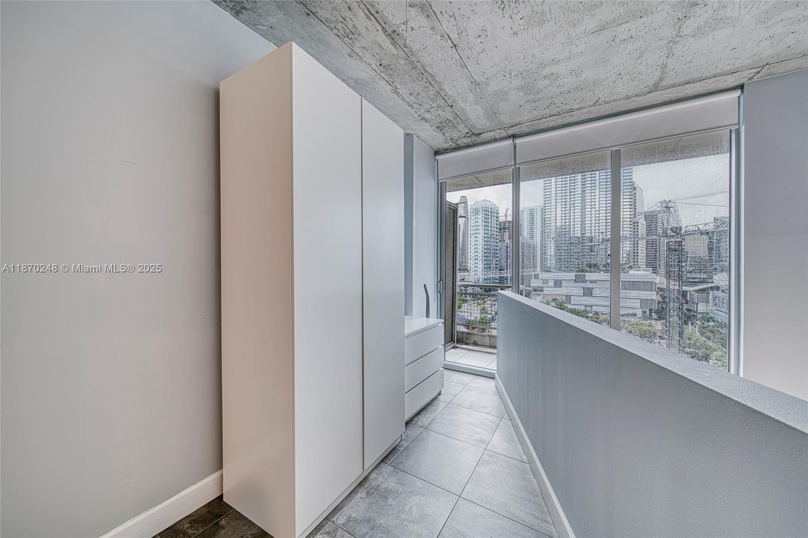 690 SW 1st Ct #1520, Miami FL 33130