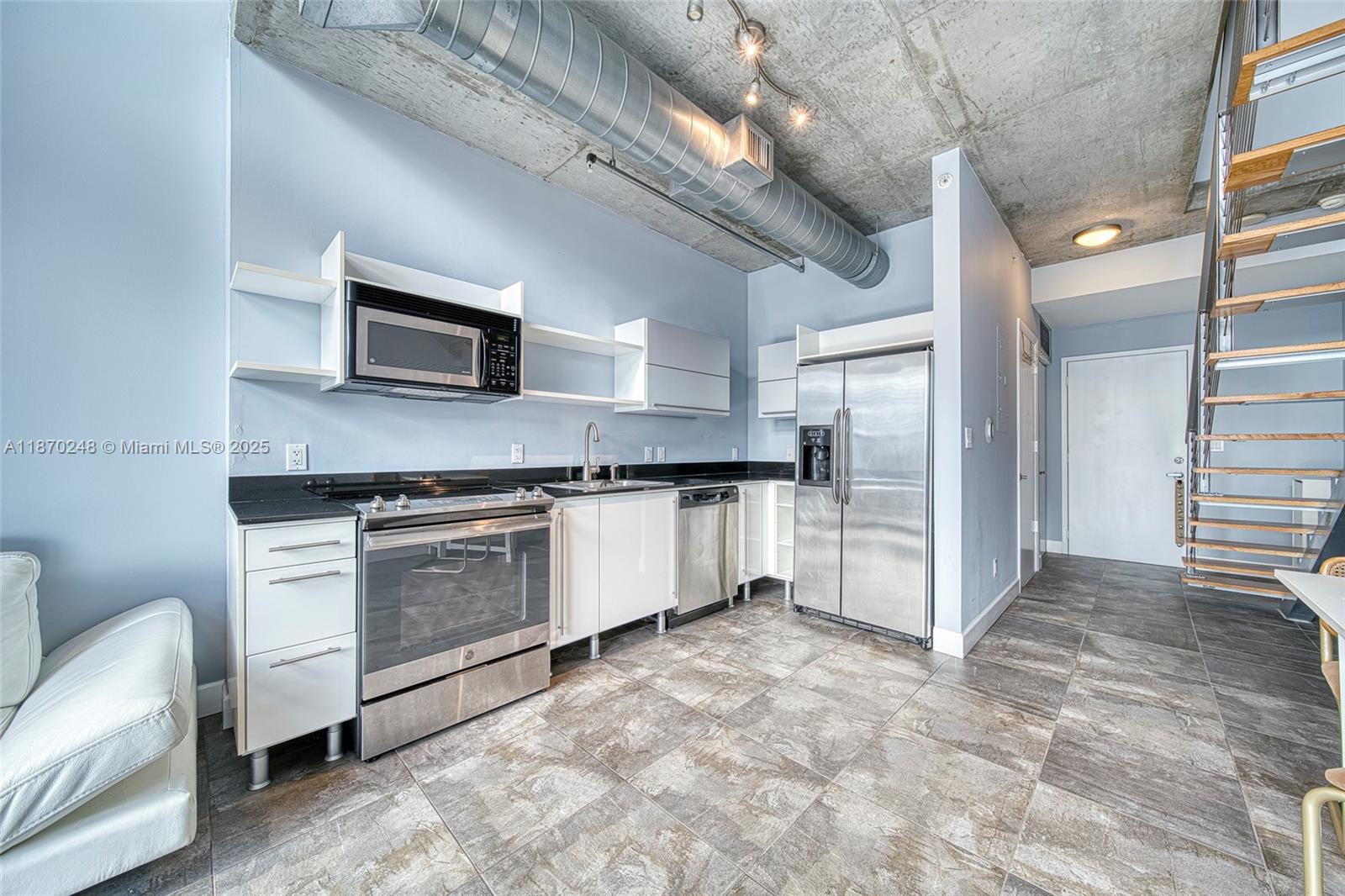 Property photo # 8