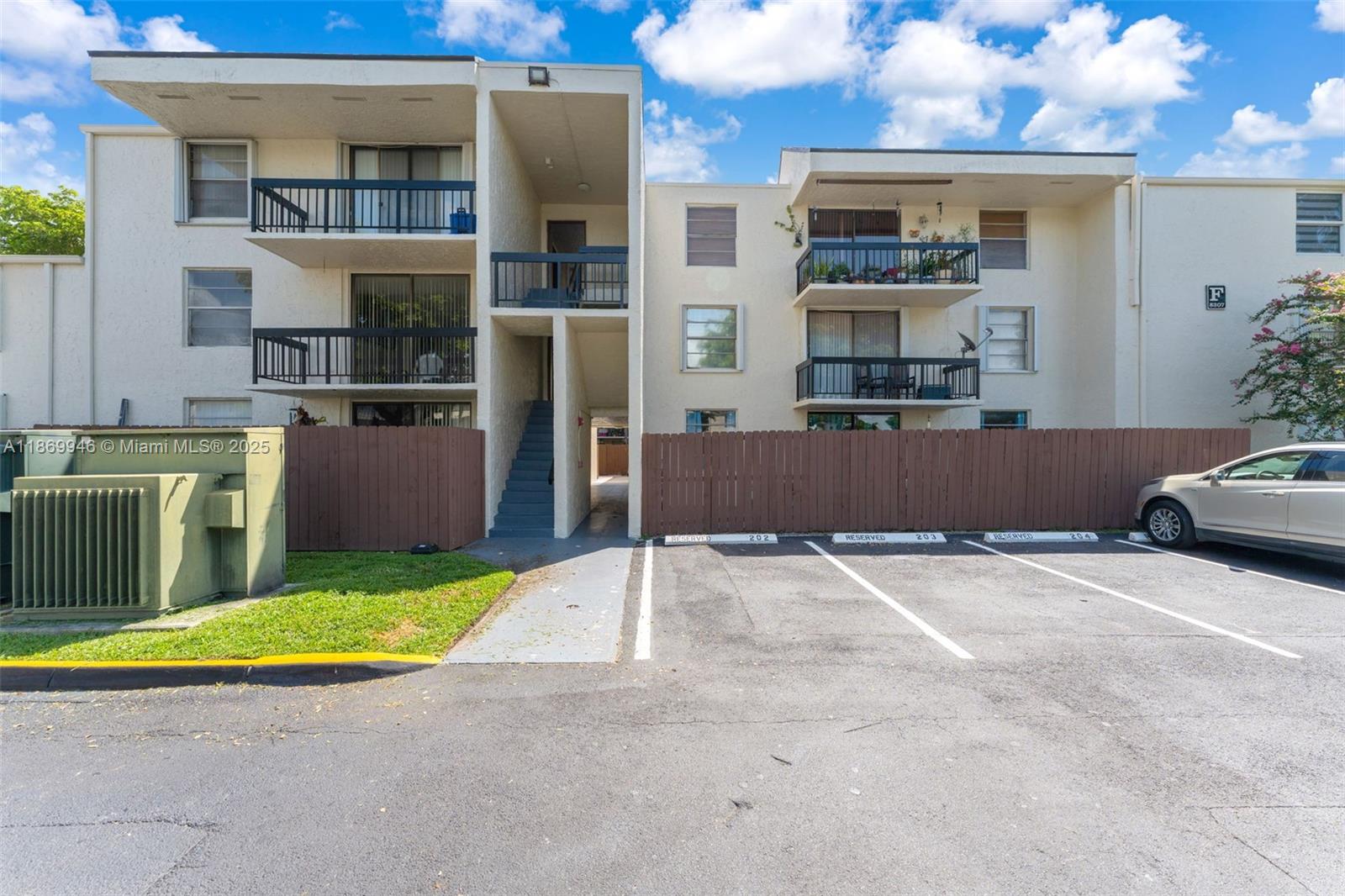 Property photo # 0