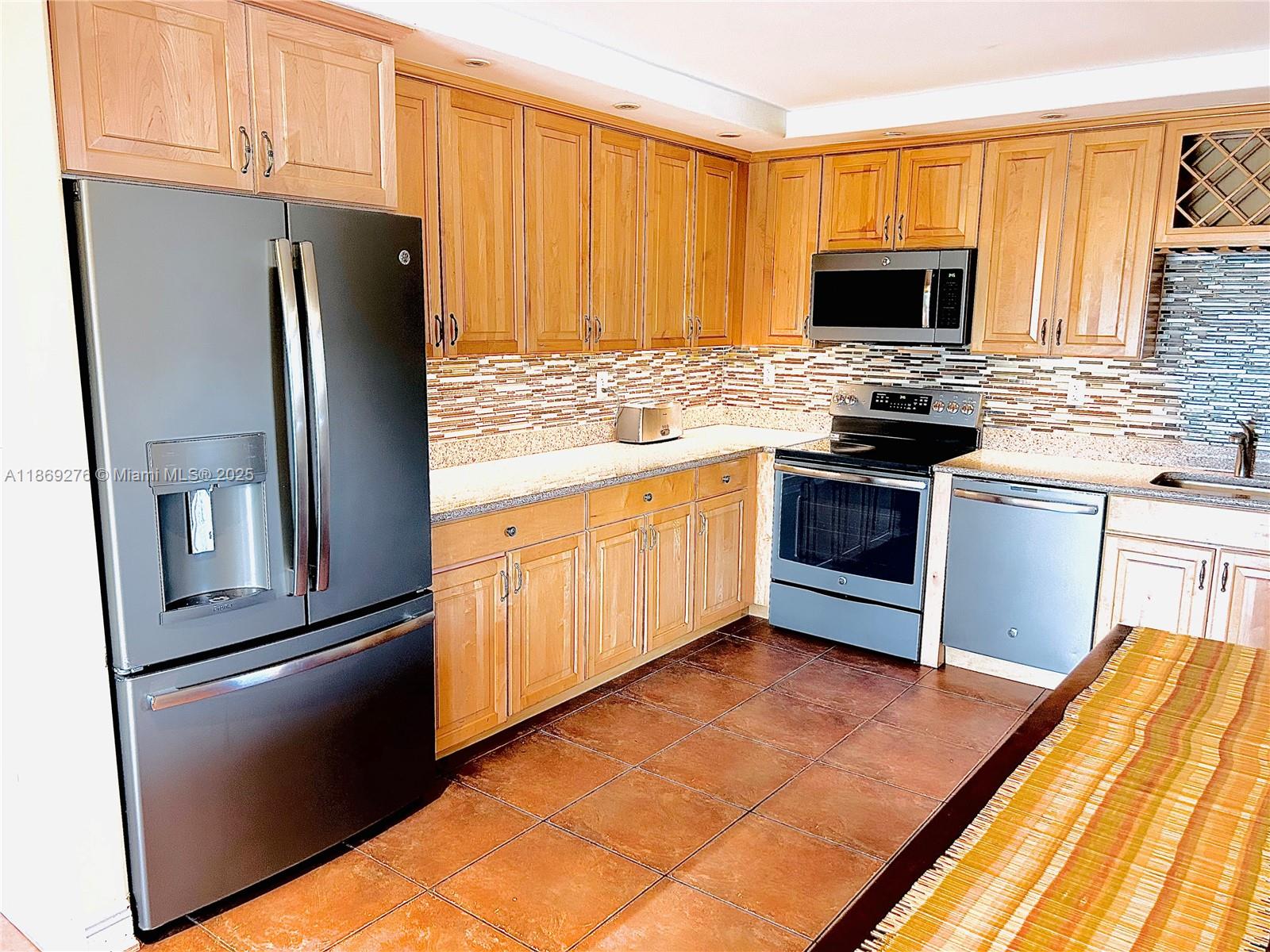 Property photo # 9