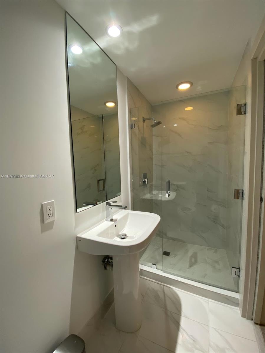 801 S Miami Ave #2008, Miami FL 33130