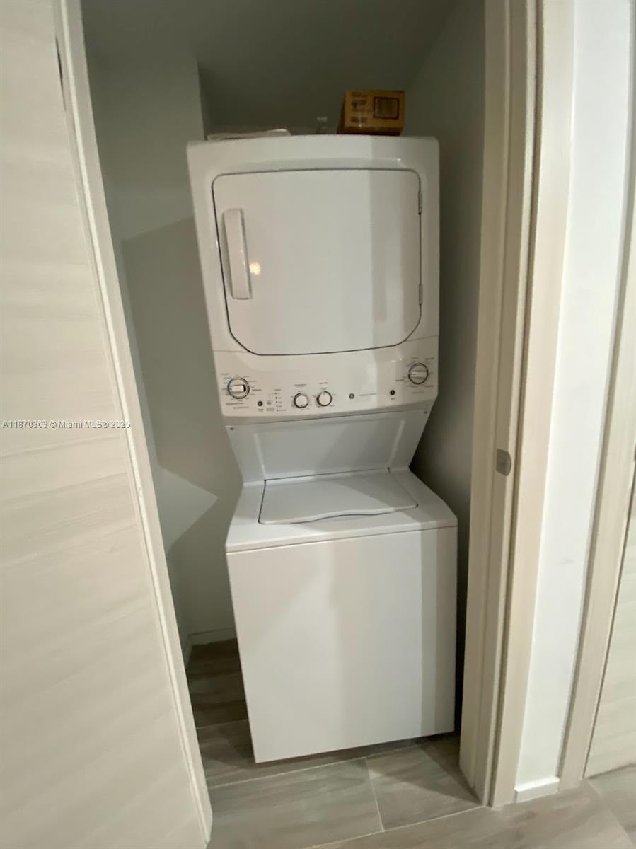 801 S Miami Ave #2008, Miami FL 33130