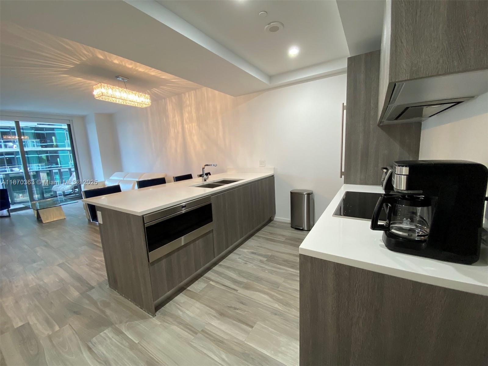 801 S Miami Ave #2008, Miami FL 33130