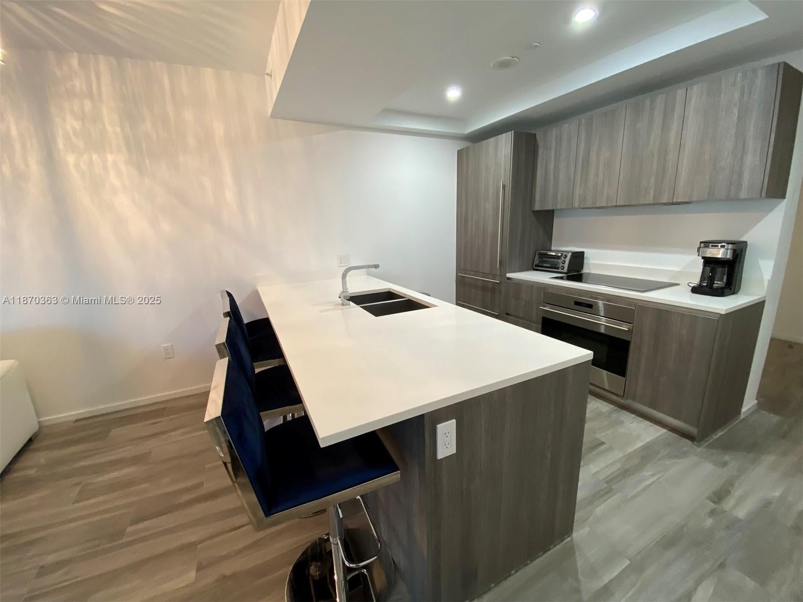 801 S Miami Ave #2008, Miami FL 33130