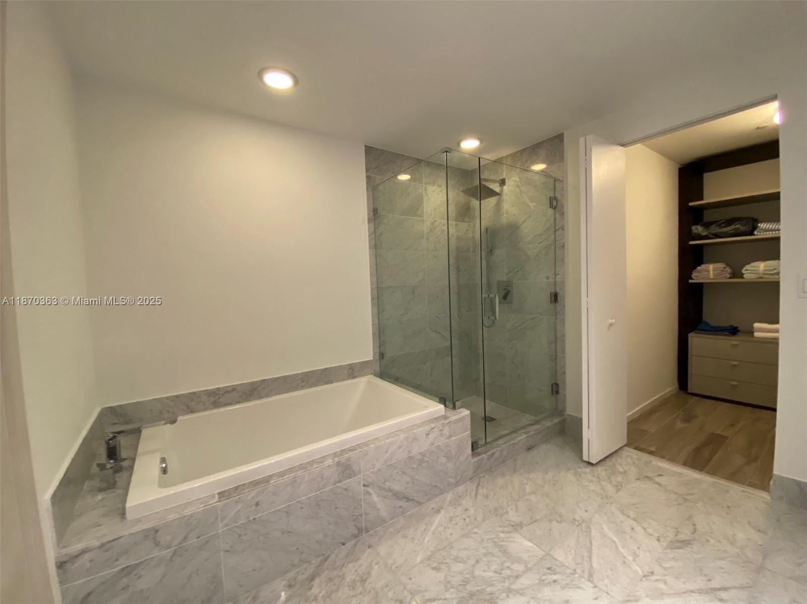 801 S Miami Ave #2008, Miami FL 33130