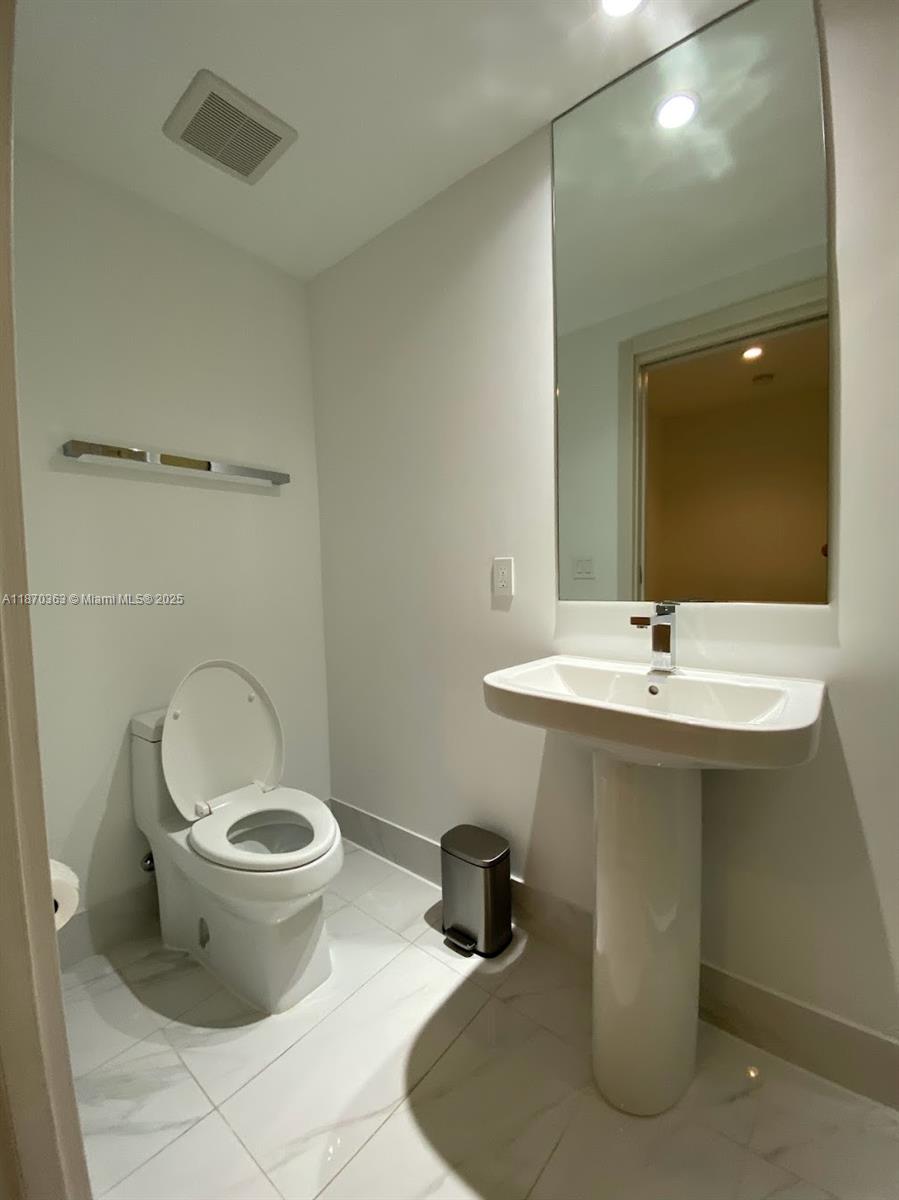 801 S Miami Ave #2008, Miami FL 33130