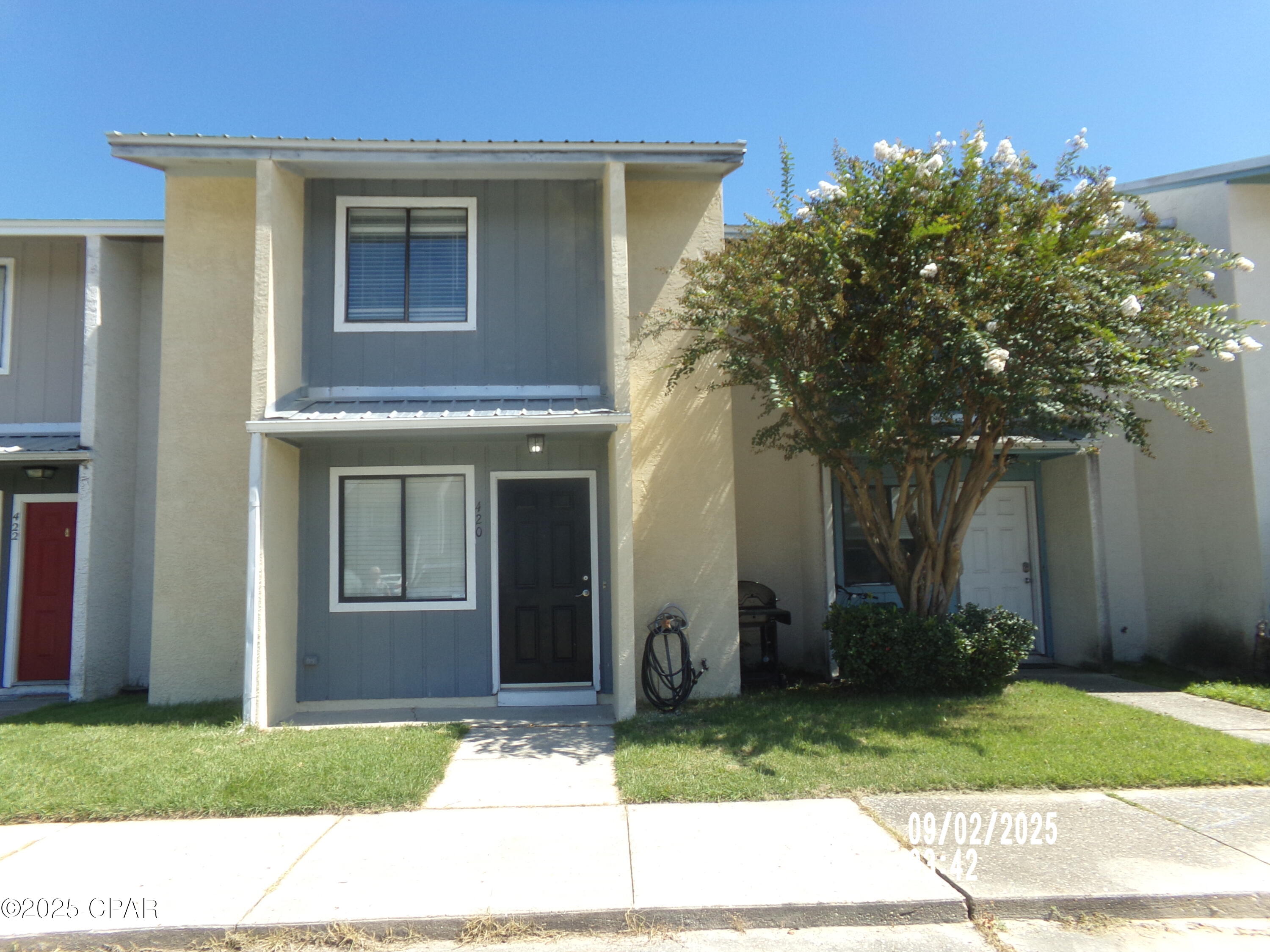 Image 1 For 420 Venetian Way