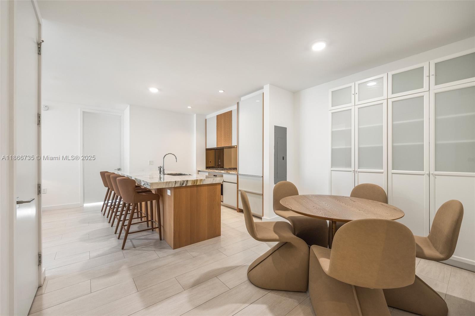 2831 S Bayshore Dr #1701, Coconut Grove FL 33133