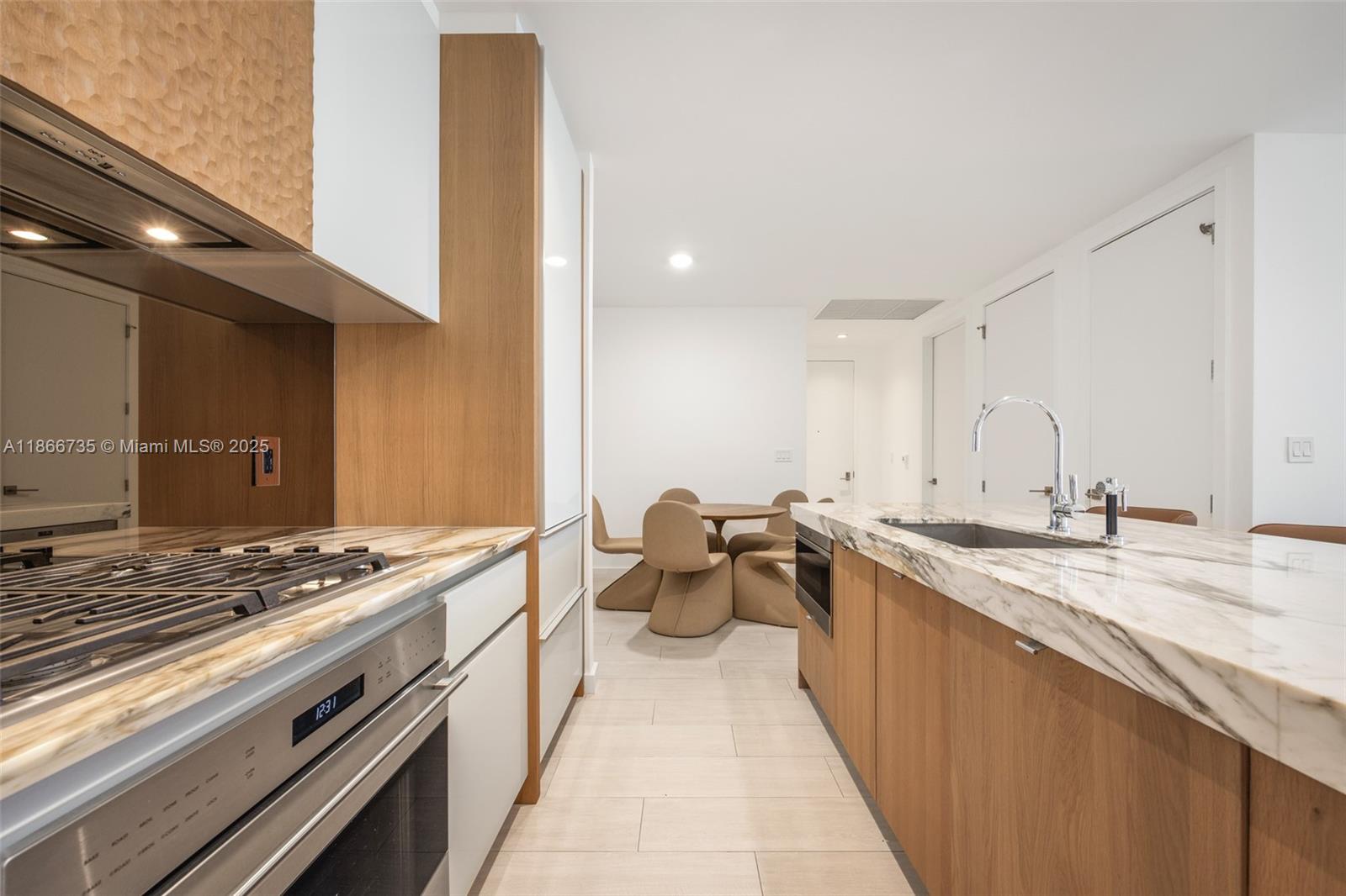 2831 S Bayshore Dr #1701, Coconut Grove FL 33133