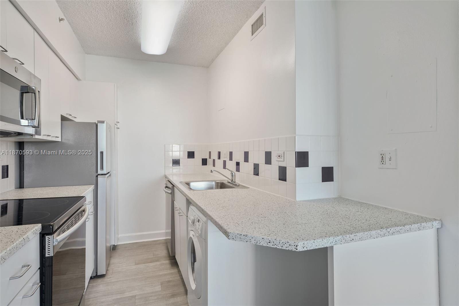 Property photo # 2