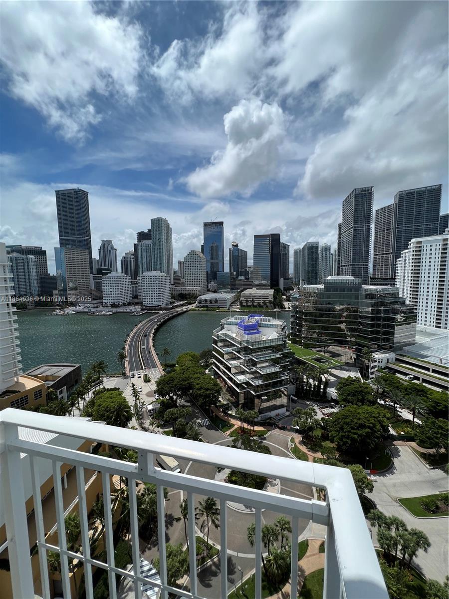 770 Claughton Island Dr #PH-17, Miami FL 33131