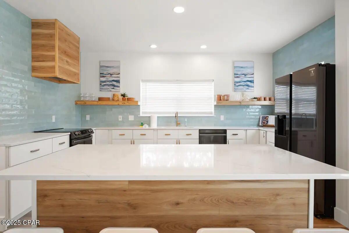 Image 5 For 360 Holiday Road