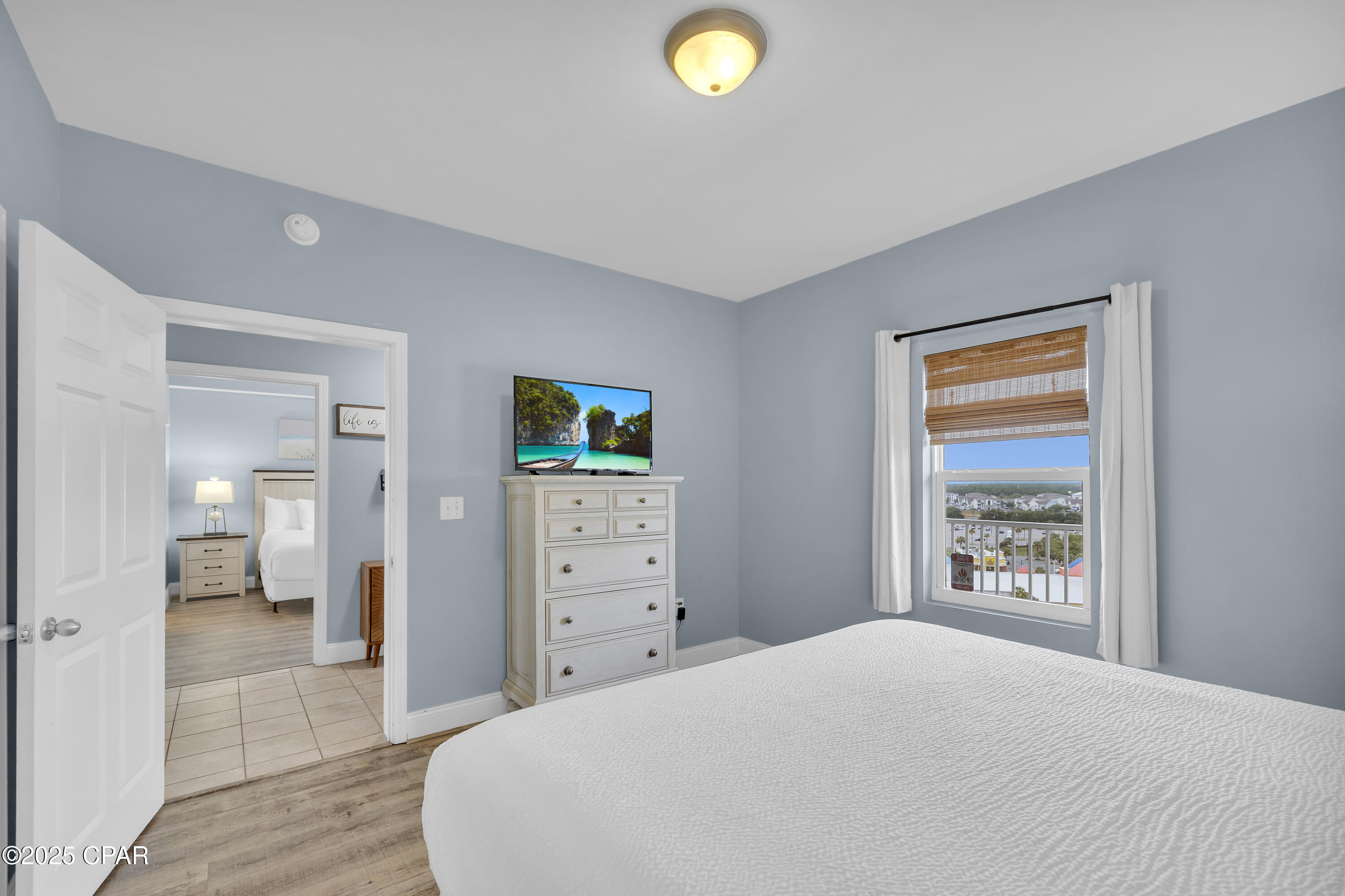 Image 8 For 9860 Thomas Drive 921