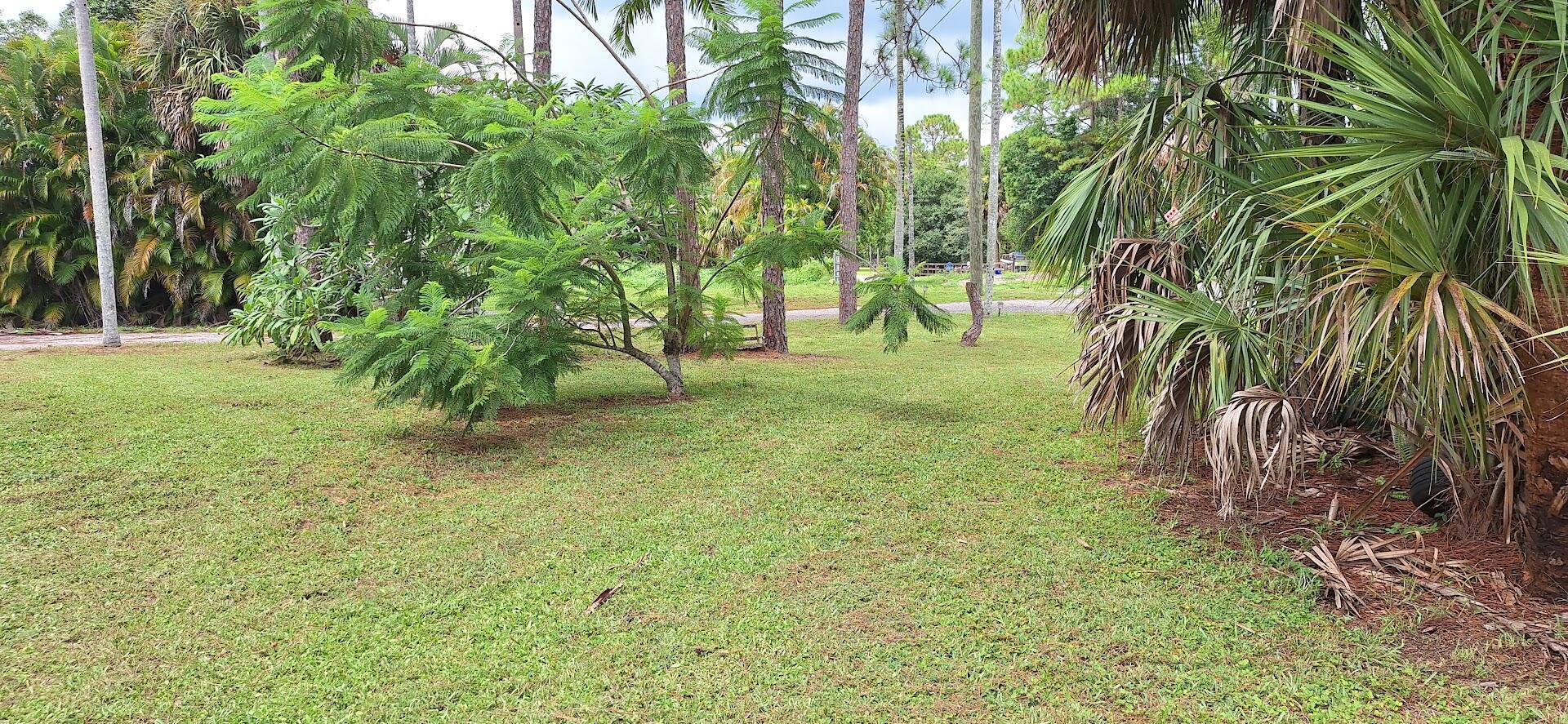 Photo 30 of home located at 13616 Orange Grove Boulevard, The Acreage FL