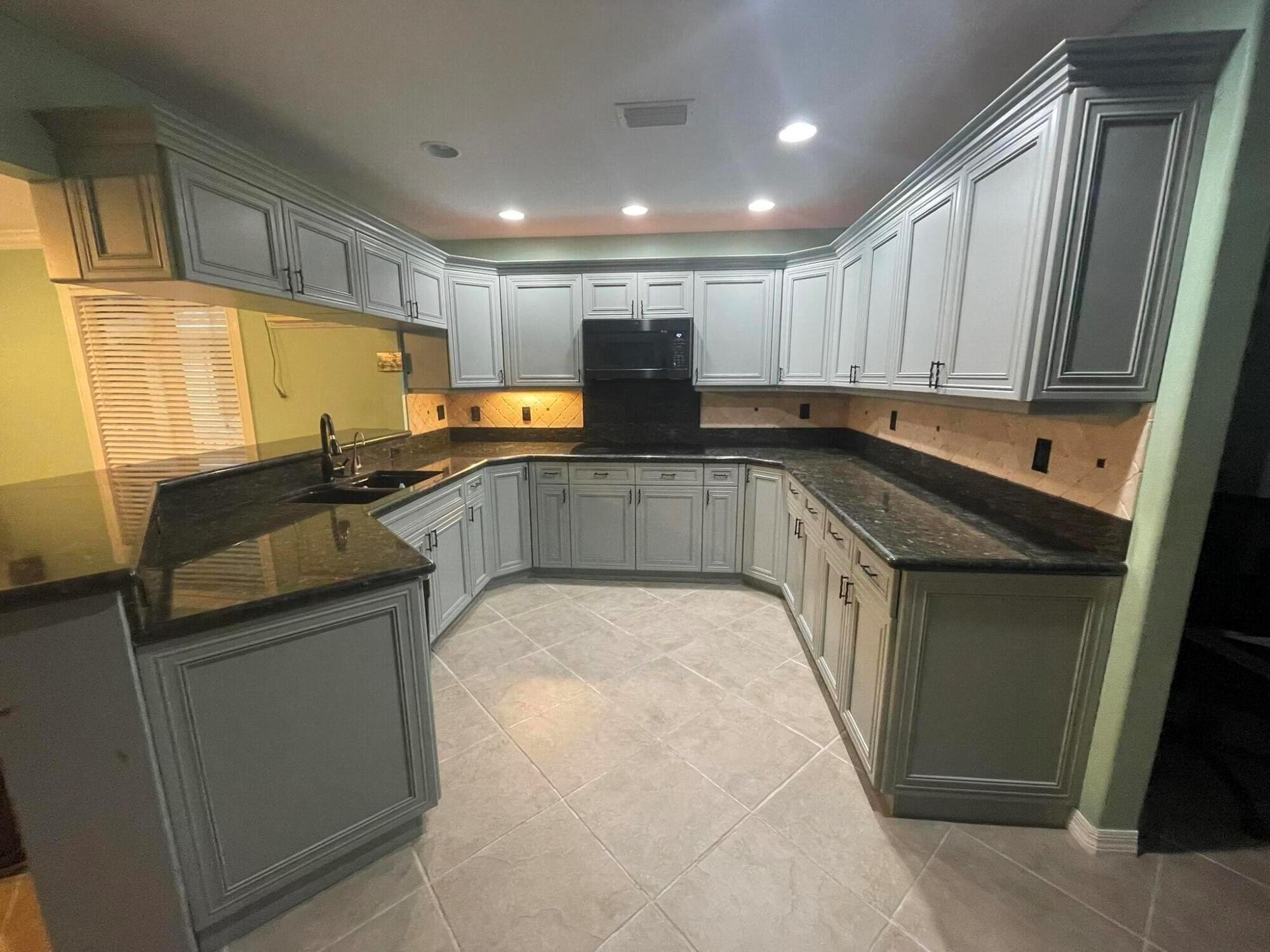Photo 3 of home located at 13616 Orange Grove Boulevard, The Acreage FL