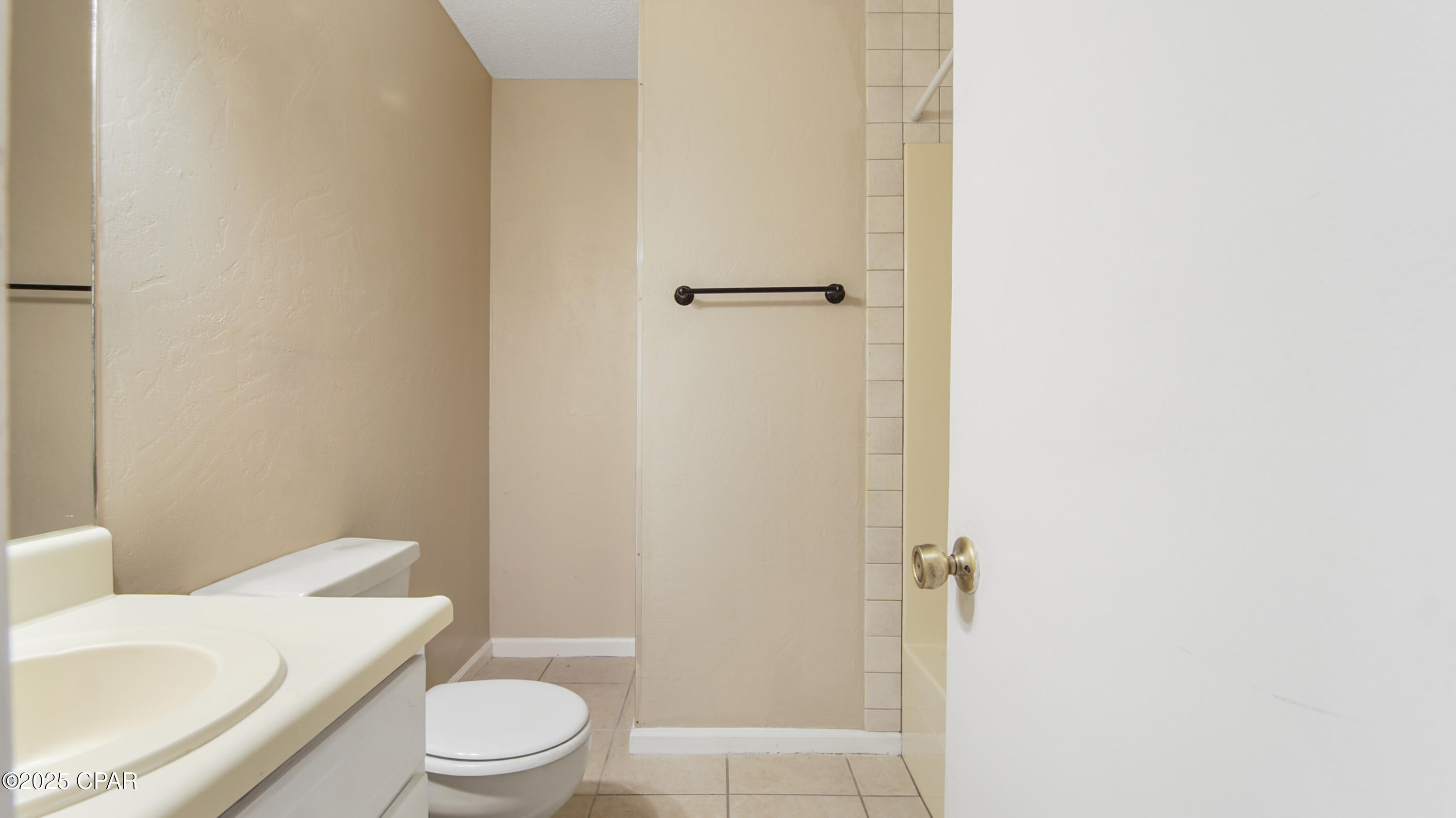 Image 9 For 807 White Oak Court