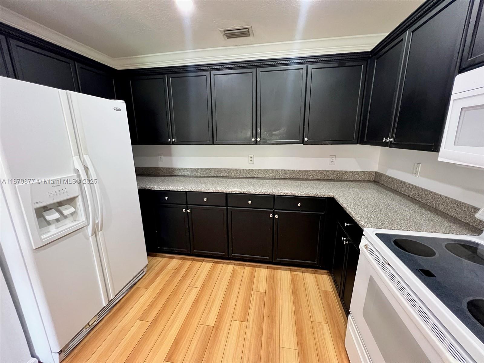 Property photo # 9