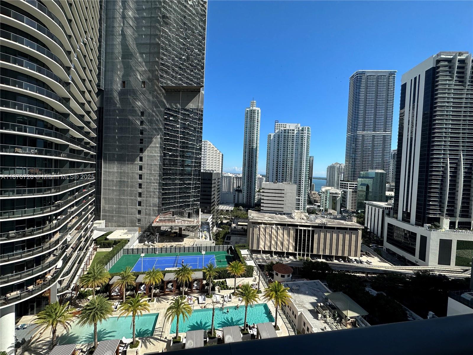 45 SW 9th St #1902, Miami FL 33130