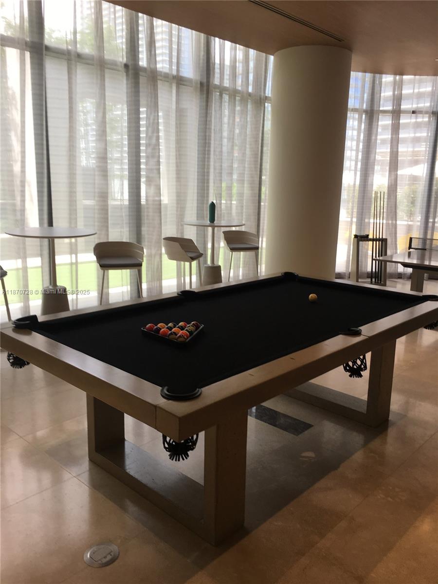 45 SW 9th St #1902, Miami FL 33130