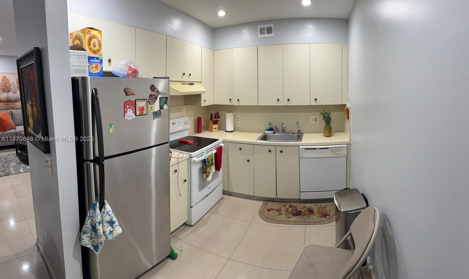 Property photo # 6