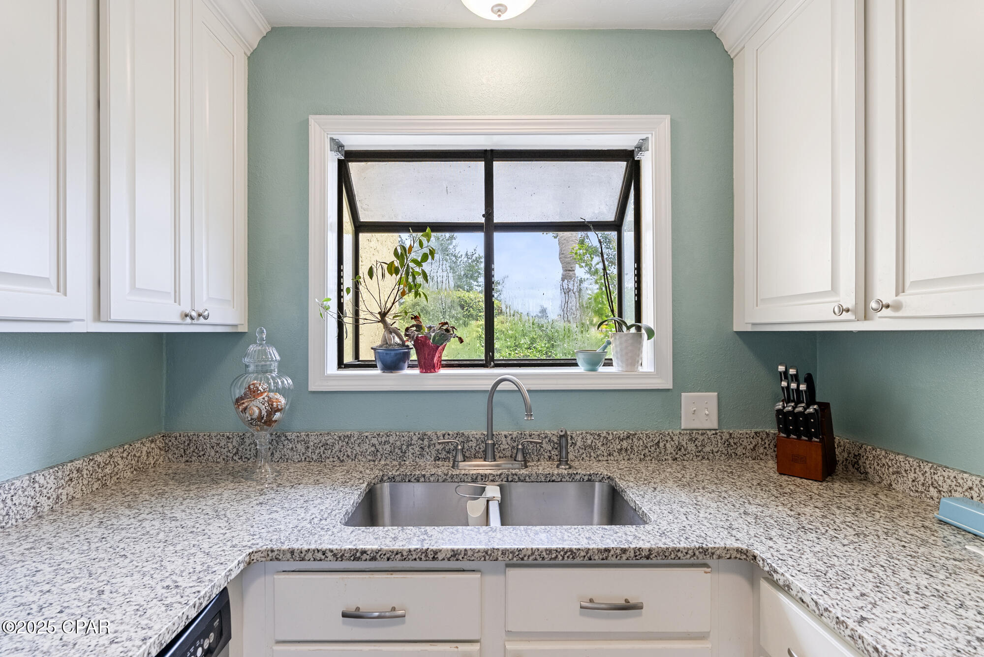 Image 18 For 1025 19th Street 27d