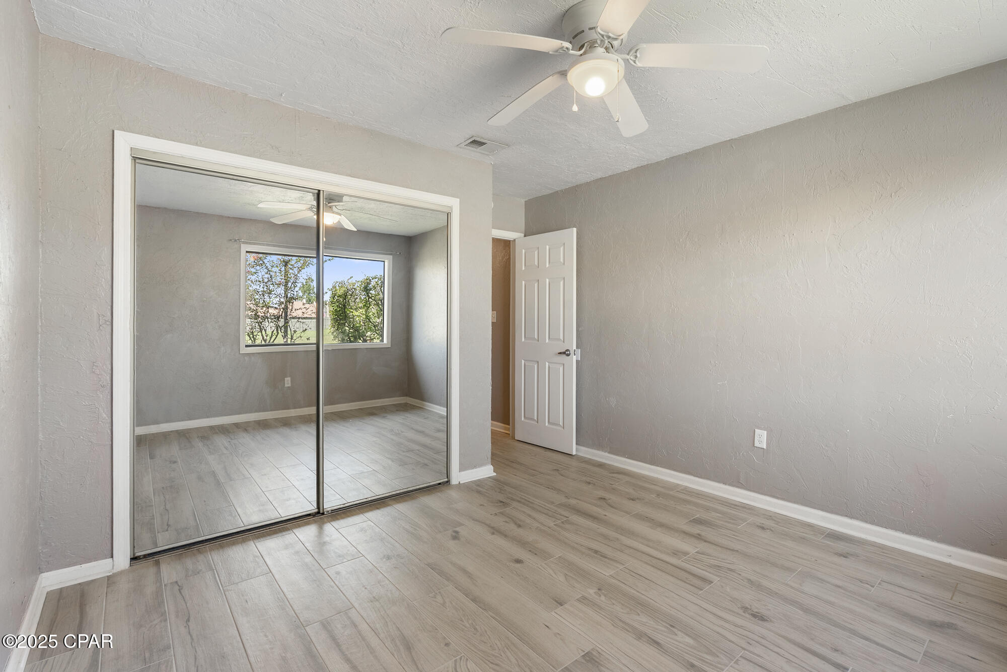 Image 30 For 1025 19th Street 27d