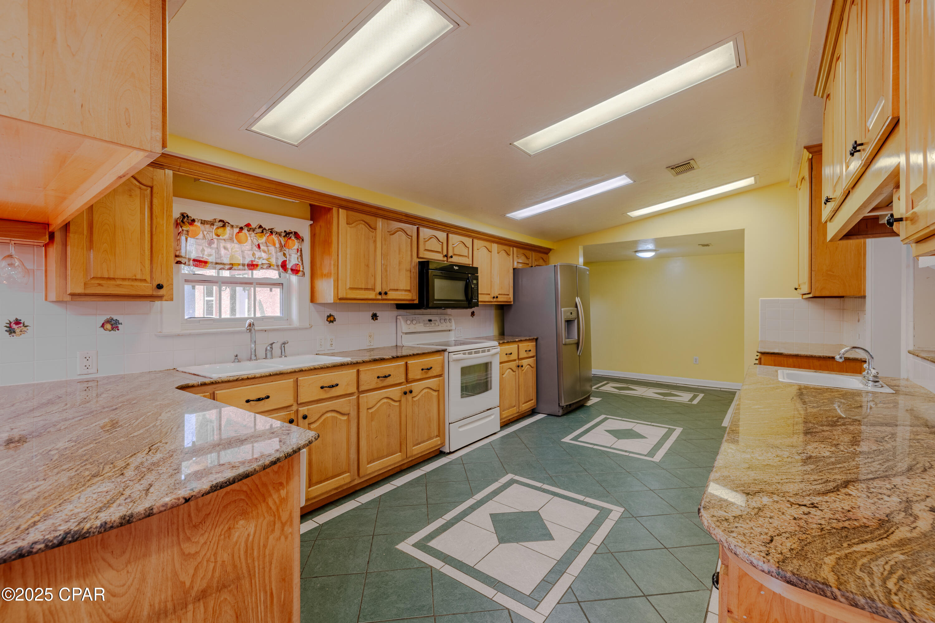 Image 12 For 8635 Bayhead Court
