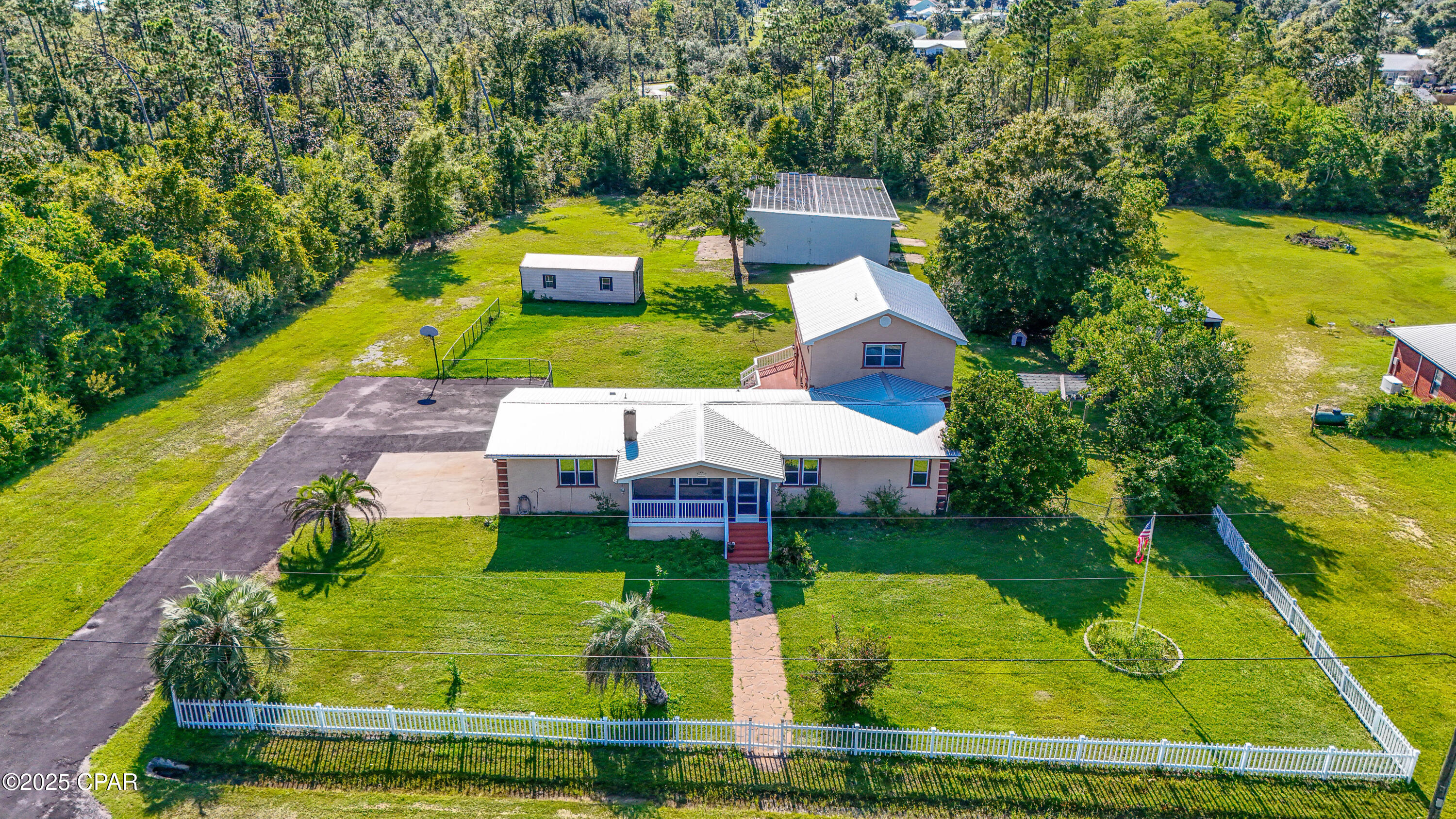 Image 2 For 8635 Bayhead Court