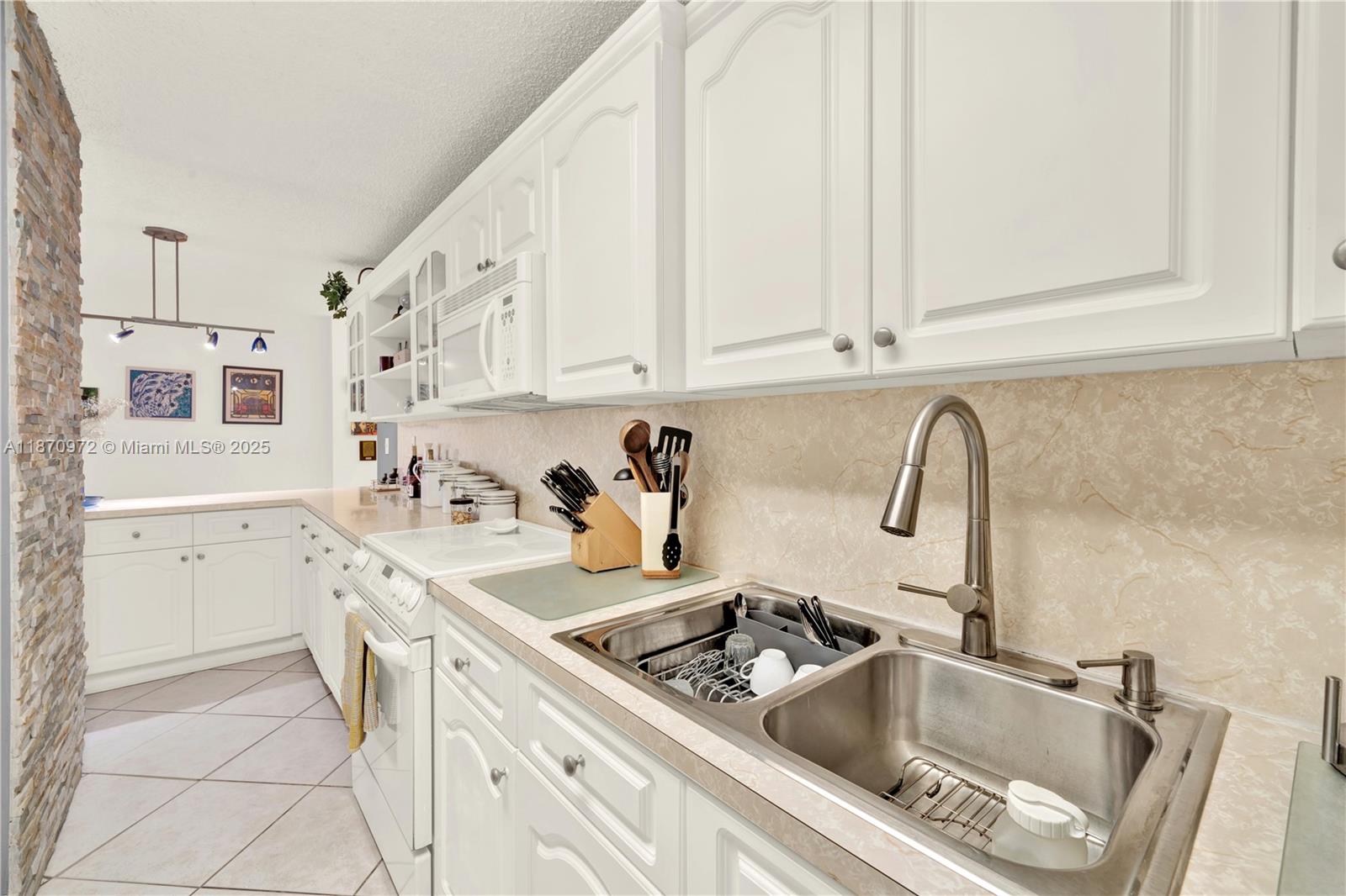 Property photo # 4