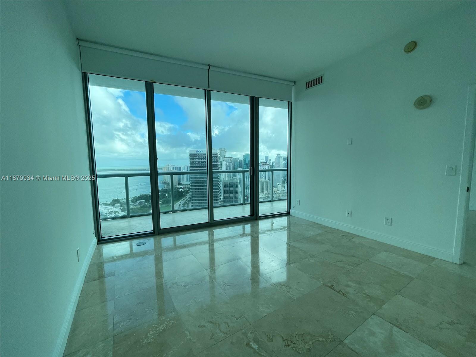 888 Biscayne Blvd #4902, Miami FL 33132