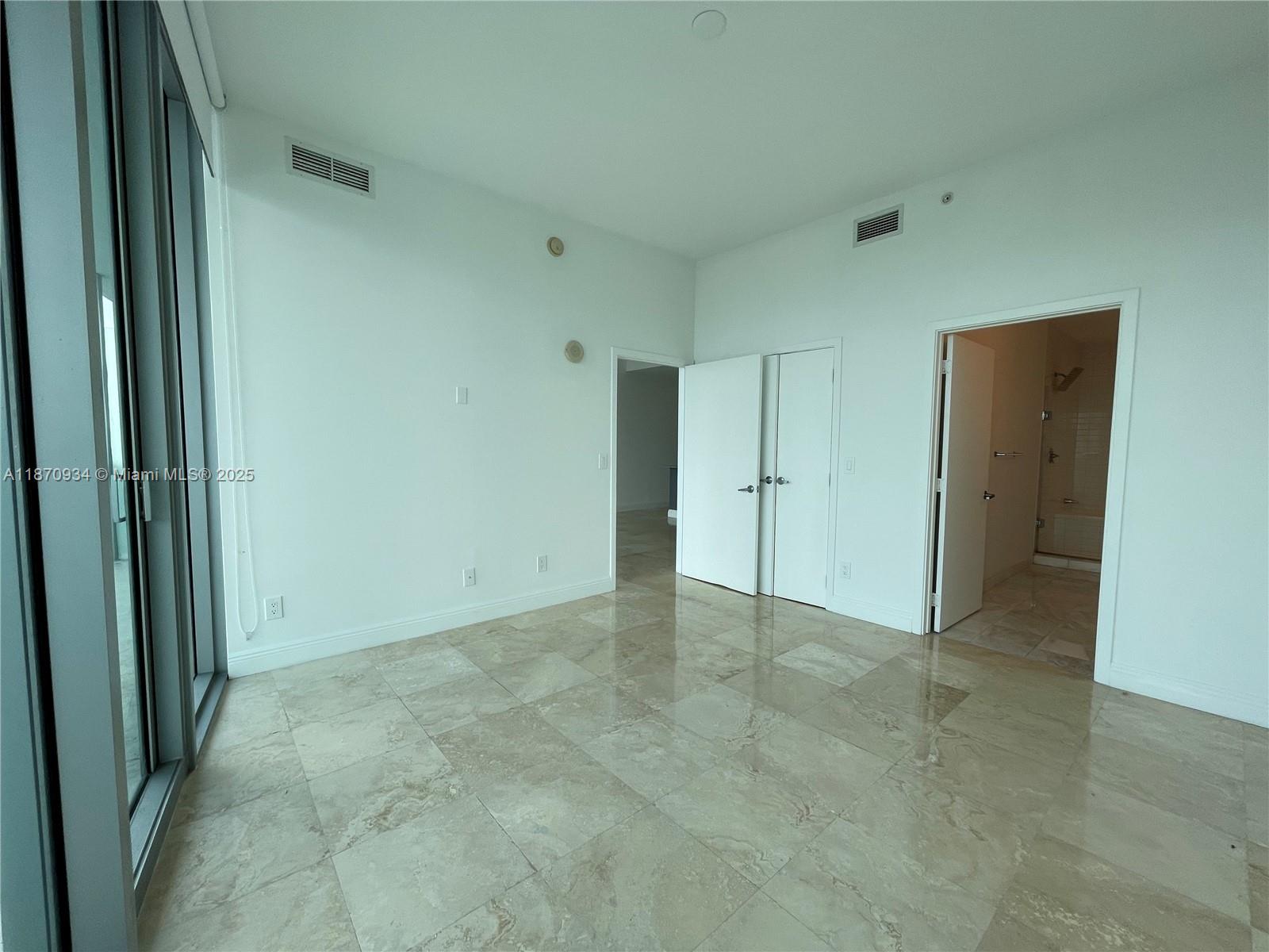 888 Biscayne Blvd #4902, Miami FL 33132