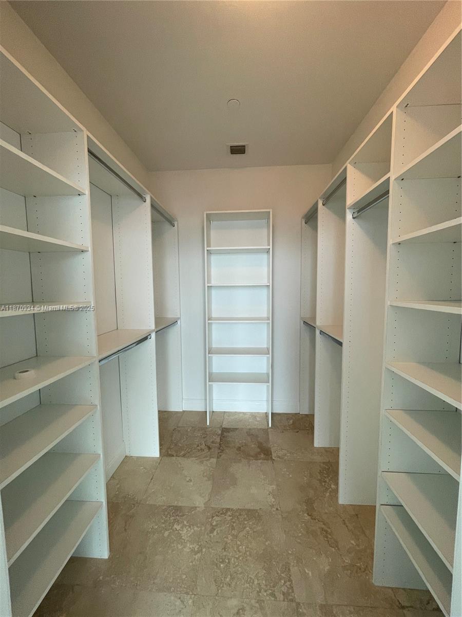 888 Biscayne Blvd #4902, Miami FL 33132